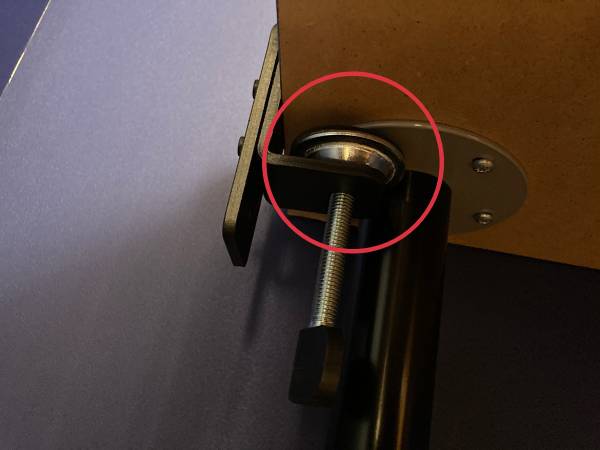 段差があると固定できないので注意しましょう。