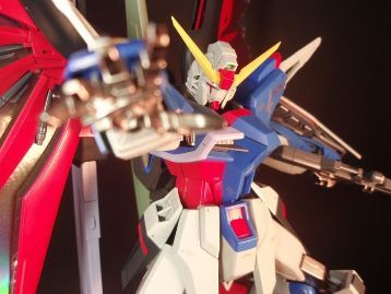 MGデスティニーガンダム エクストリームブラストモード完成 - なんか