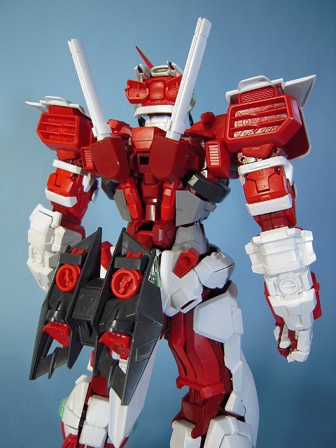 PGガンダムアストレイ レッドフレーム レビューその1 - なんか