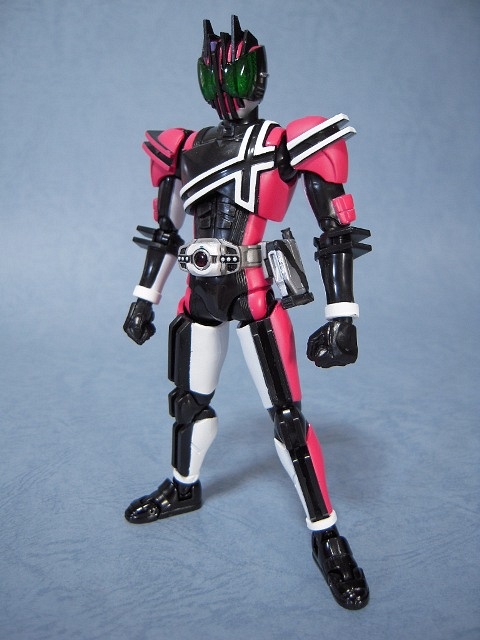 S.H.フィギュアーツ 仮面ライダーディケイド激情態 レビュー - なんか