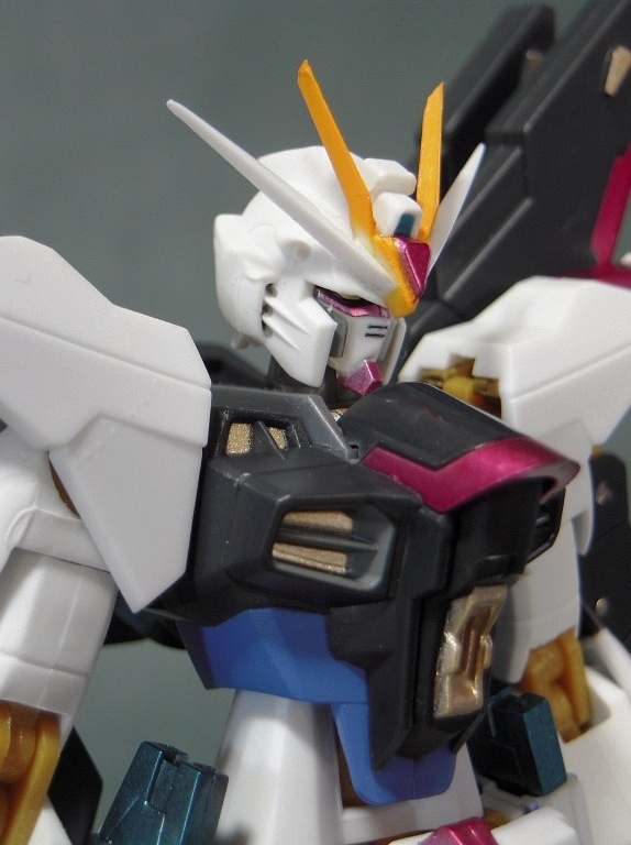 ROBOT魂　ストライクフリーダムガンダム+ウィングエフェクトパーツ Amazon.co.jp: ROBOT魂 ストライクフリーダムガンダム用