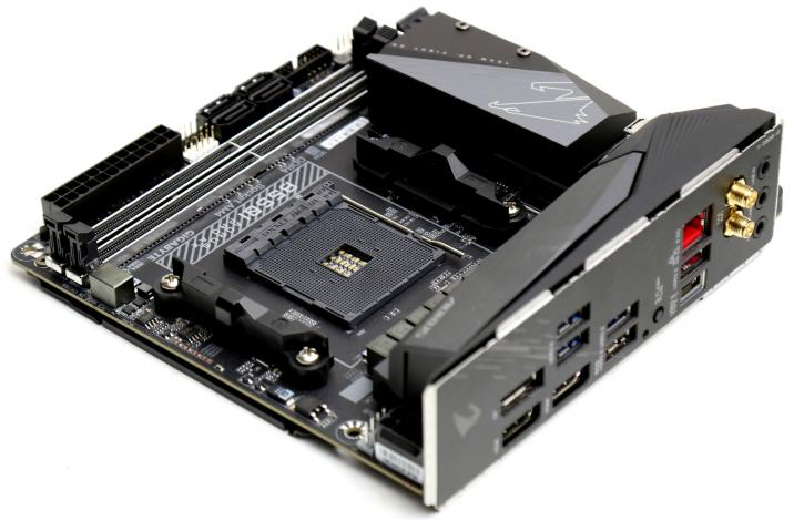GIGABYTE B550I AORUS PRO AX