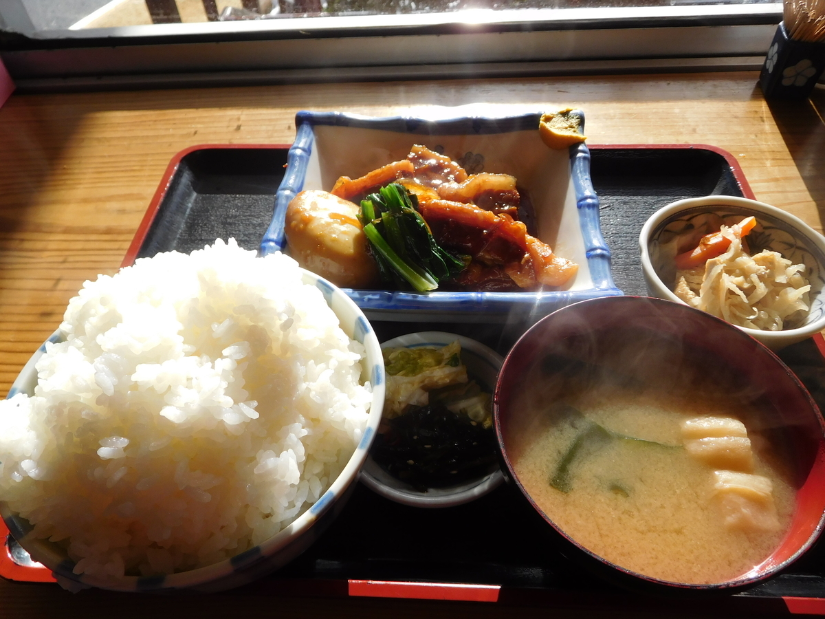 関英ドライブイン 豚角煮定食 Spring Dream