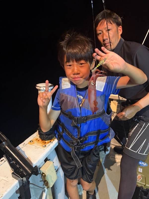 08/24(月)南伊勢の五ケ所湾沖のイカメタル_アカイカ_ケンサキイカ_マルイカ_遊漁船
