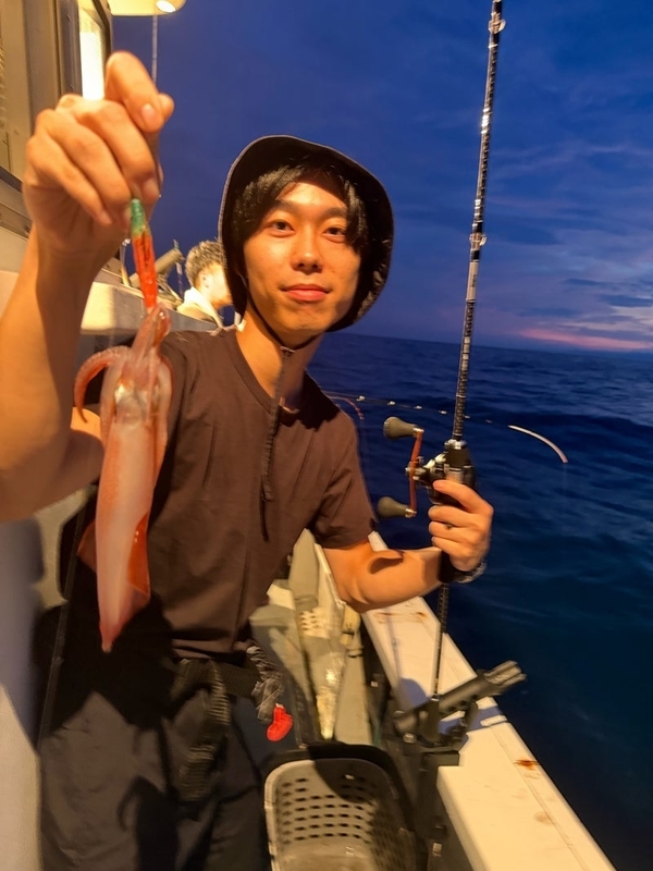 08/29(土)南伊勢の五ケ所湾沖のイカメタル_アカイカ_ケンサキイカ_マルイカ_遊漁船