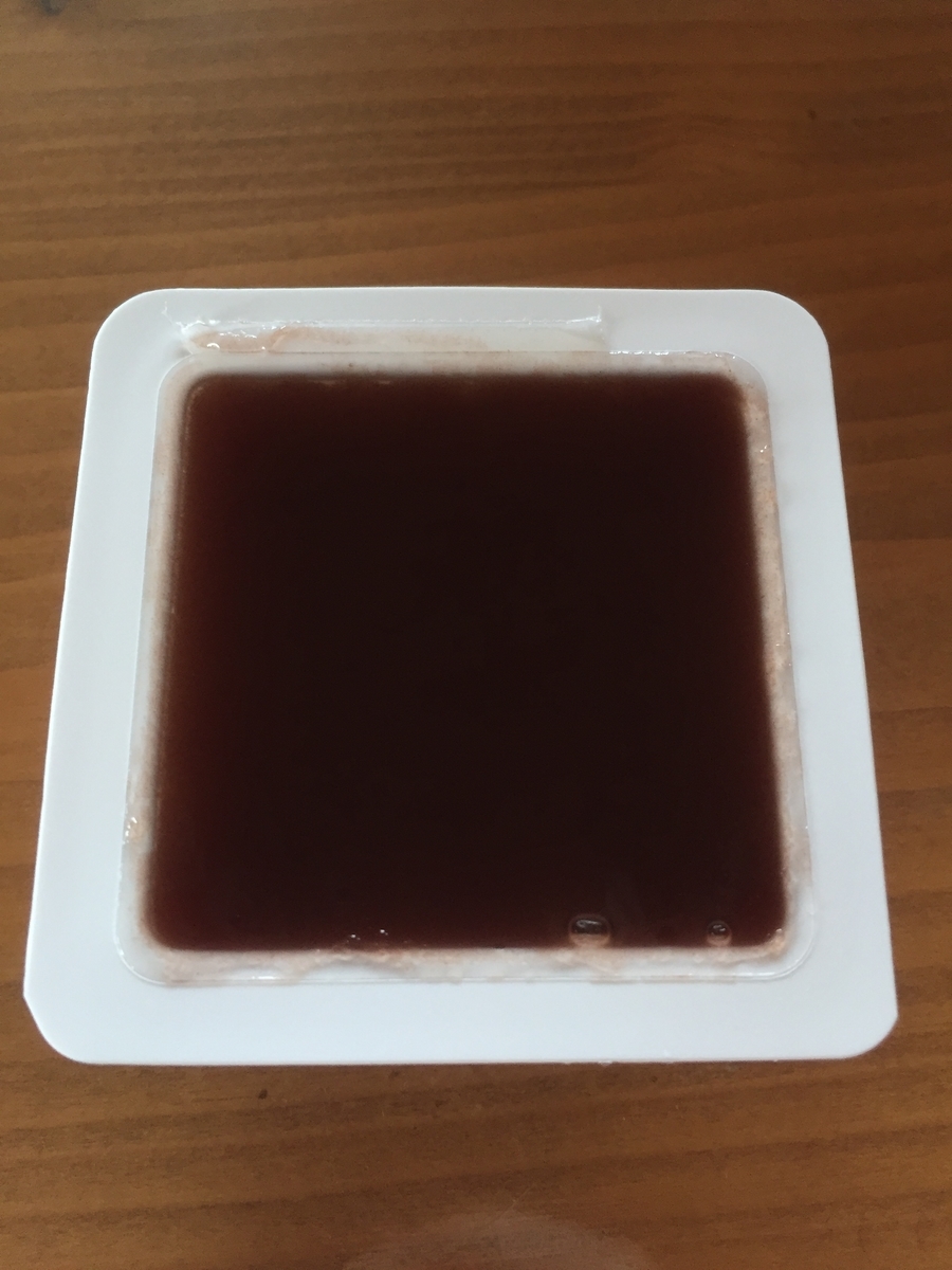町田小田急百貨店B1Fで購入したとらやの水ようかんの蓋を取った表面を撮影した写真
