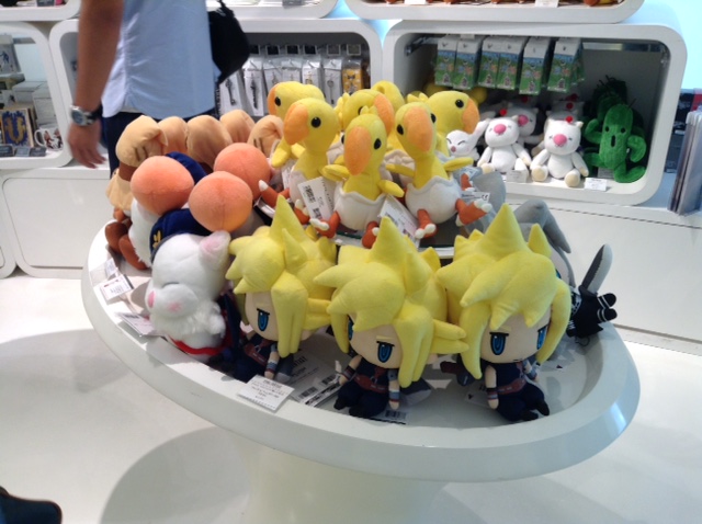 スクエニの公式ショップ「ARTNIA」に行ってきた - 夜中に前へ