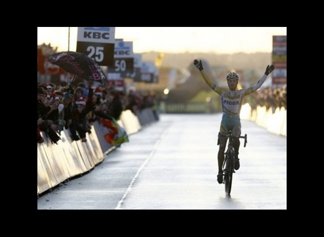 f:id:tdfnaranja:20091227220103j:image