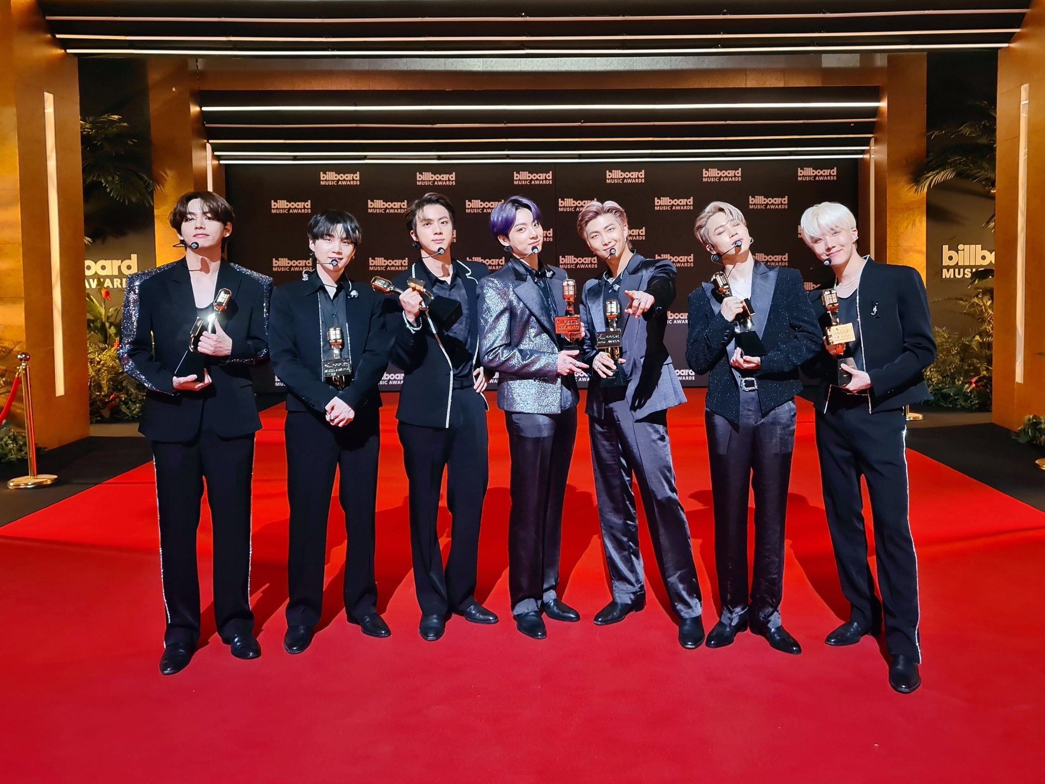 BTS「2021ビルボードミュージックアワード」4冠達成…新曲