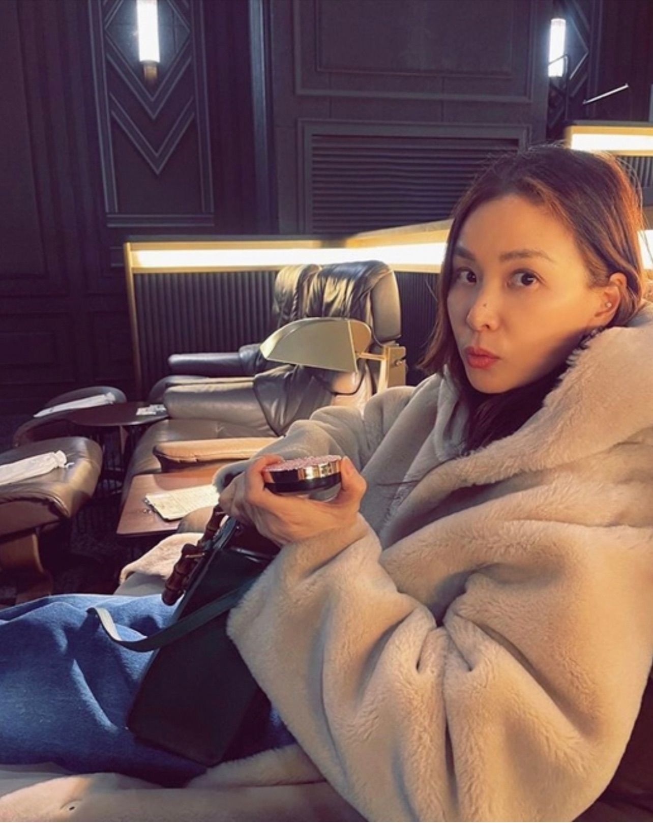 女優コソヨン 映画館でのノーマスクが物議に 写真を撮るため少し外しただけ と釈明 韓information