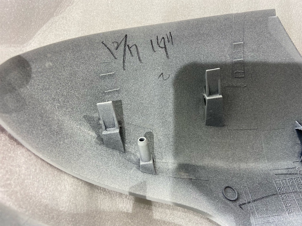1年前に購入しましたが乗ったのは3ヶ月くらいです屋根つきの場所で保管してました 新品部品に書かれている意味ありげな日付？は一体・・ - MHO