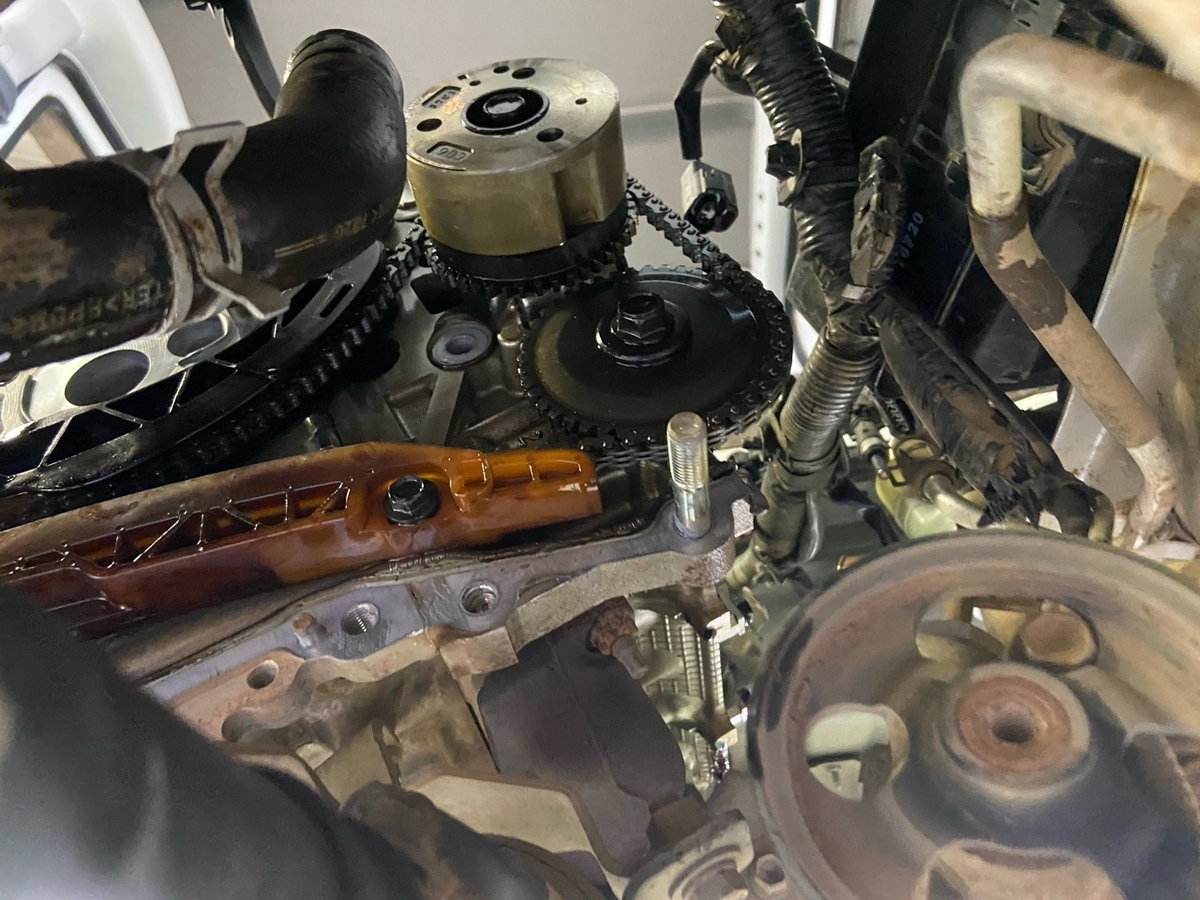 タイミングチェーンカバーからオイルが漏れてきたらチェーンも交換 - MHOエンジニアリング