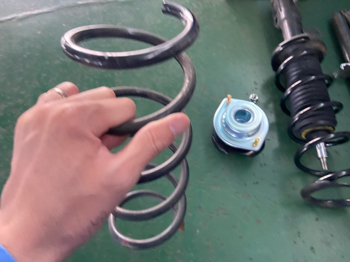 キャンバス、フロントコイルスプリング交換リコール！事前に有償で交換