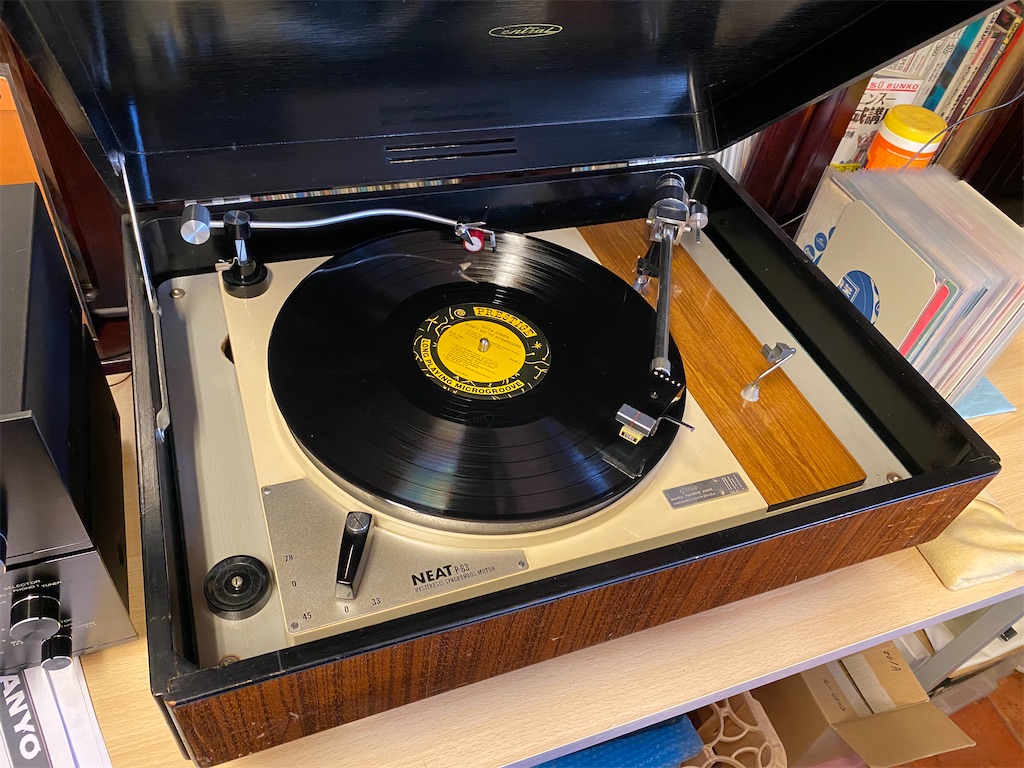 NEAT P-83 レコードプレーヤー - osakanatarouのオーディオ修理ブログ