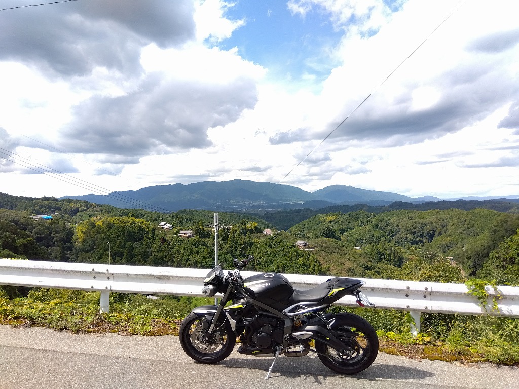 ストリートトリプルRSでお散歩へ～♫ - バイクと自転車とオッサンと…