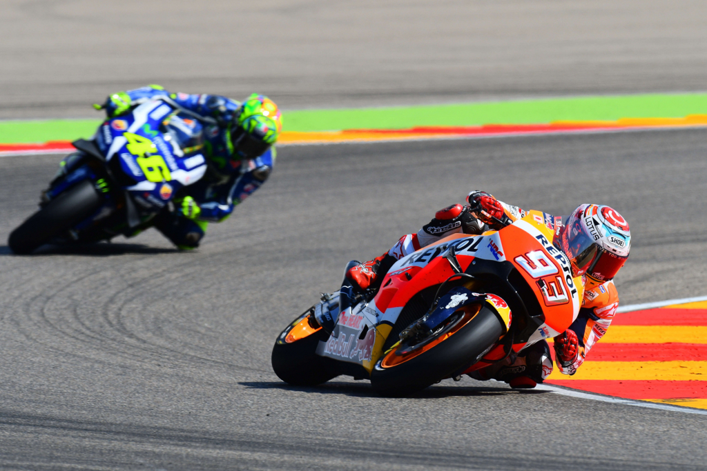 ☆MotoGP2017 ウイングレット禁止後のエアロダイナミクスの答えは「2重構造のフェアリング」 - 気になるバイクニュース。 ☆MotoGP2017 ウイングレット禁止後のエアロダイナミクスの答えは「2重構造のフェアリング」 - 気になるバイクニュース。