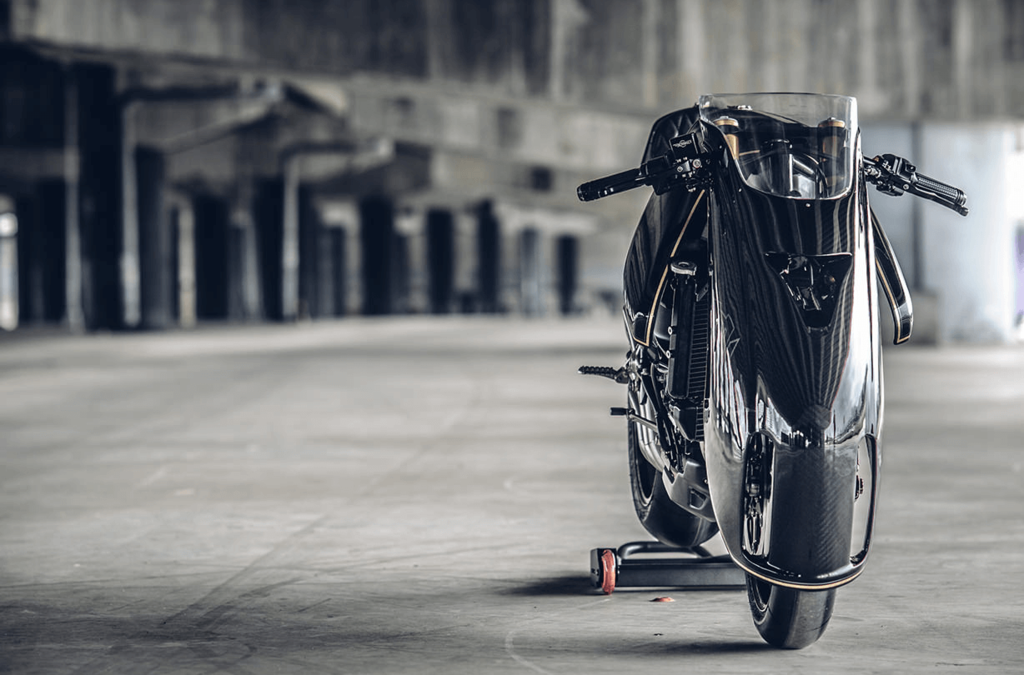 ☆ROUGH CRAFTS ブルターレ800RR Ballistic Trident - 気になるバイク