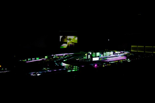 鉄道ジオラマ夜景