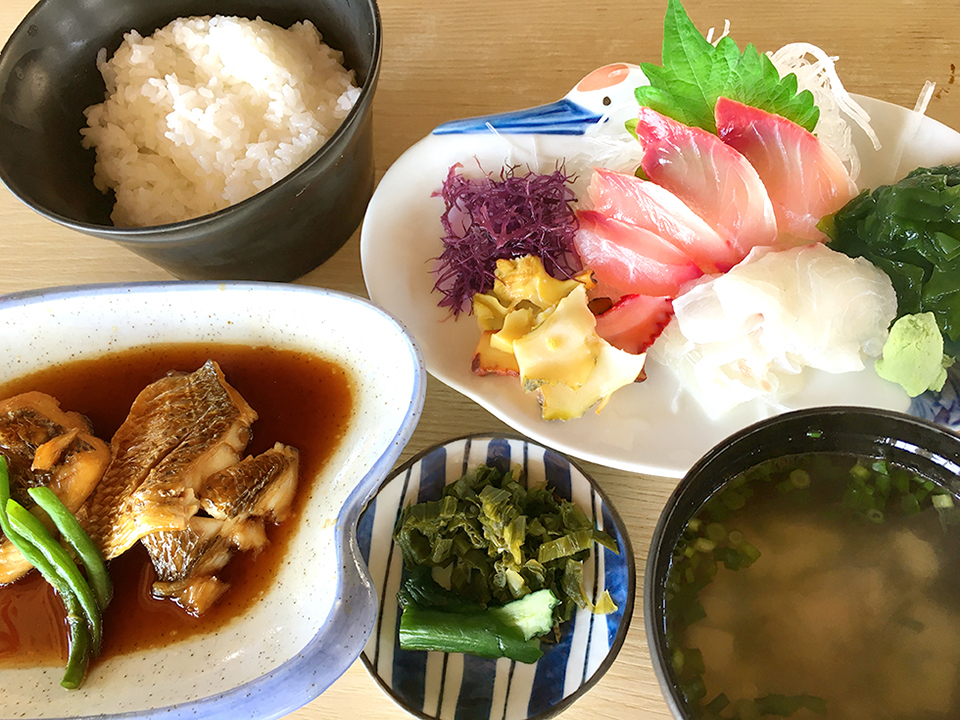 f:id:tentsu_media:20180514123205j:plain 魚正 定食