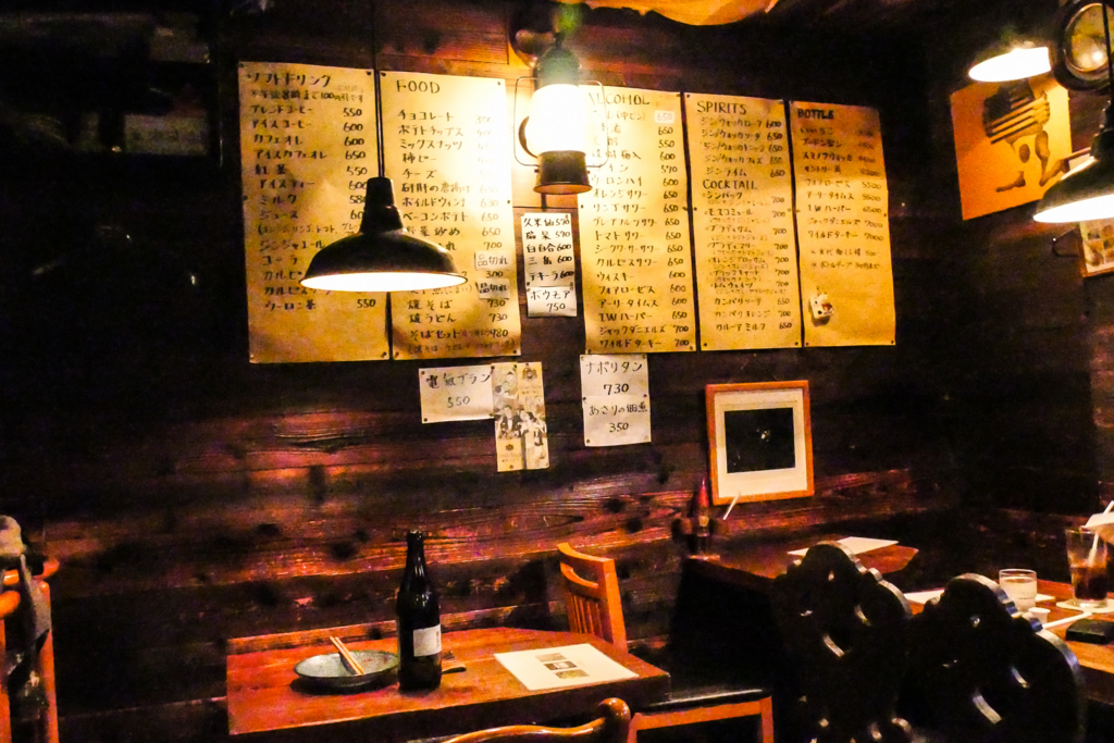 f:id:tentsu_media:20180711182432j:plain ジャズ喫茶 ラグタイムの店内の写真