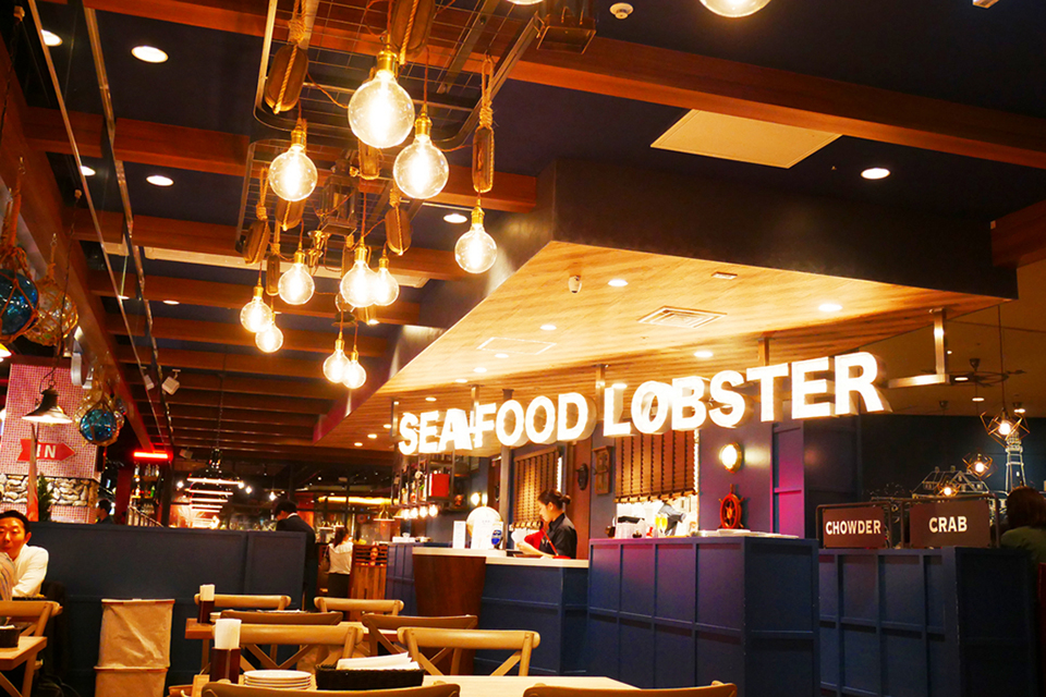 f:id:tentsu_media:20190619154009j:plain レッドロブスター 舞浜イクスピアリ店 内装