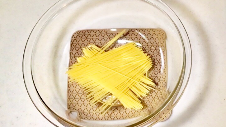 ワット数 加熱時間早見表 電子レンジでパスタを茹でる方法 てぬキッチン ワット数 加熱時間早見表 電子レンジでパスタを茹でる方法 てぬキッチン