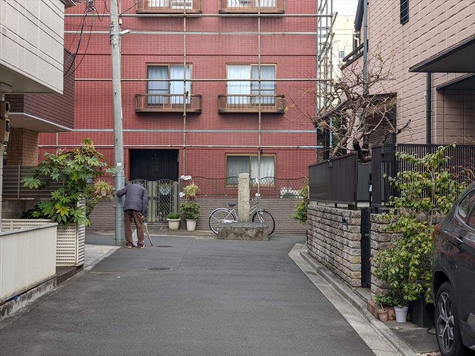 戦時中に作られた謎の石碑？ 「国威宣揚（こくいせんよう）碑」の余生