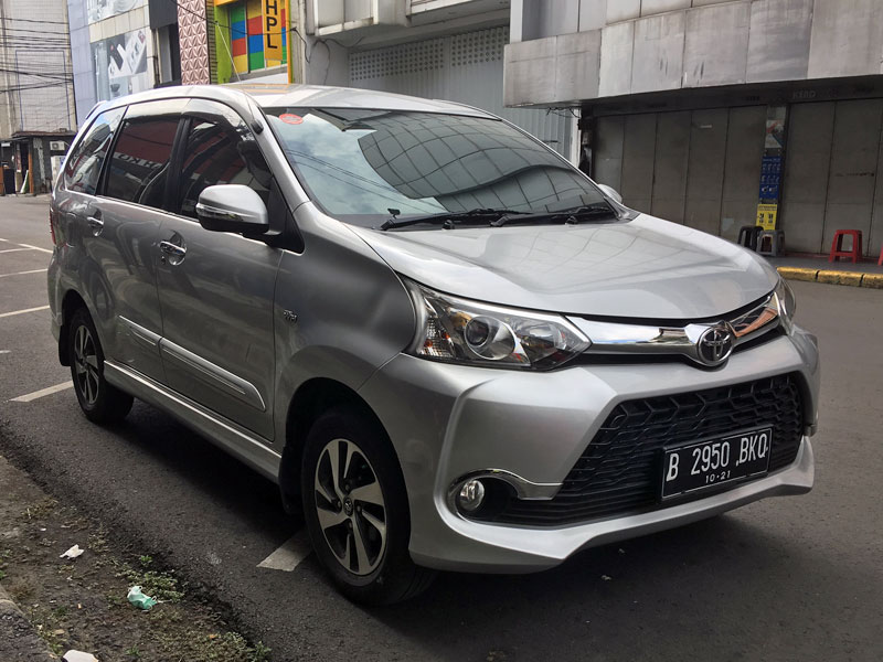 トヨタ・アバンザ