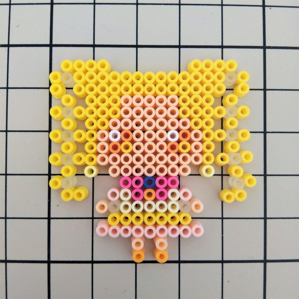 『キュアレモネード』をアイロンビーズで作ってみた