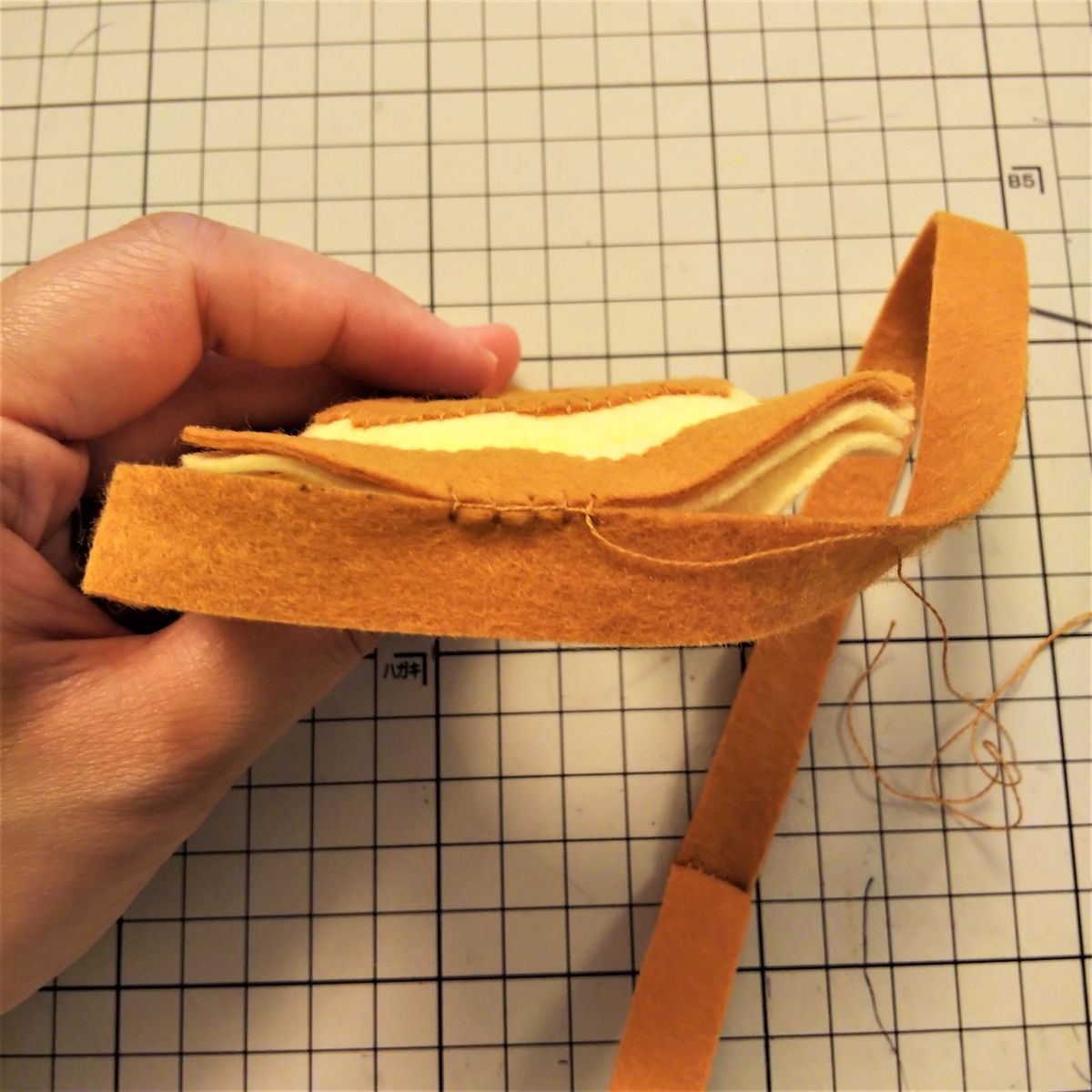 側面の縫い方① 端から2~4㎝くらいのとこらから縫い始める