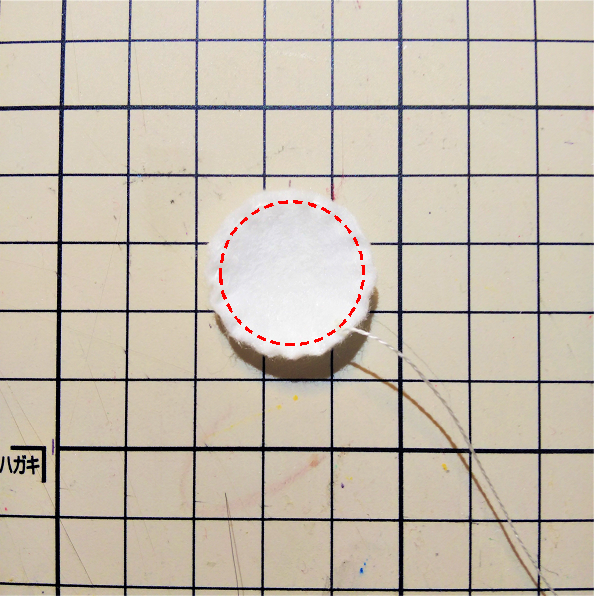 クリームドーナツの作り方⑨ クリームパーツをなみ縫いする