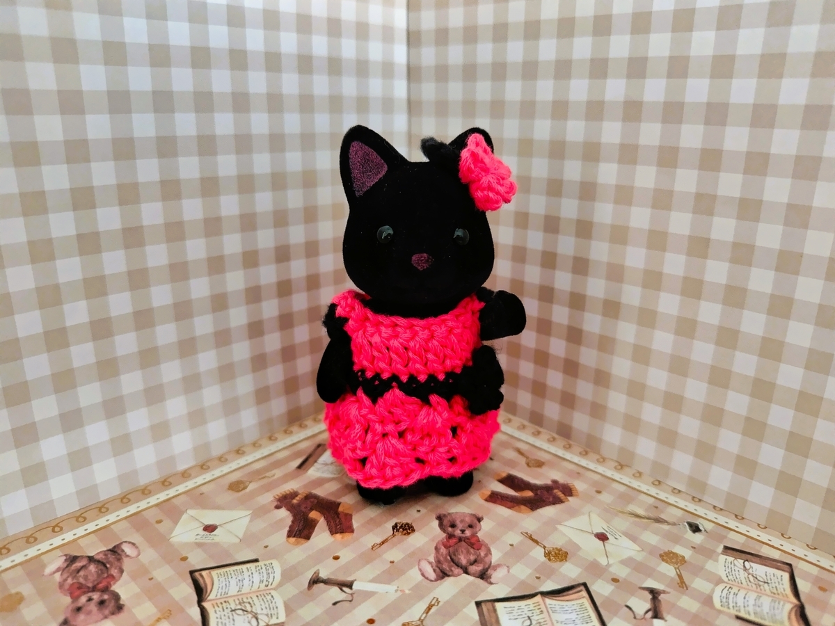 悪役令嬢風のシルバニアの服を編んでみた
