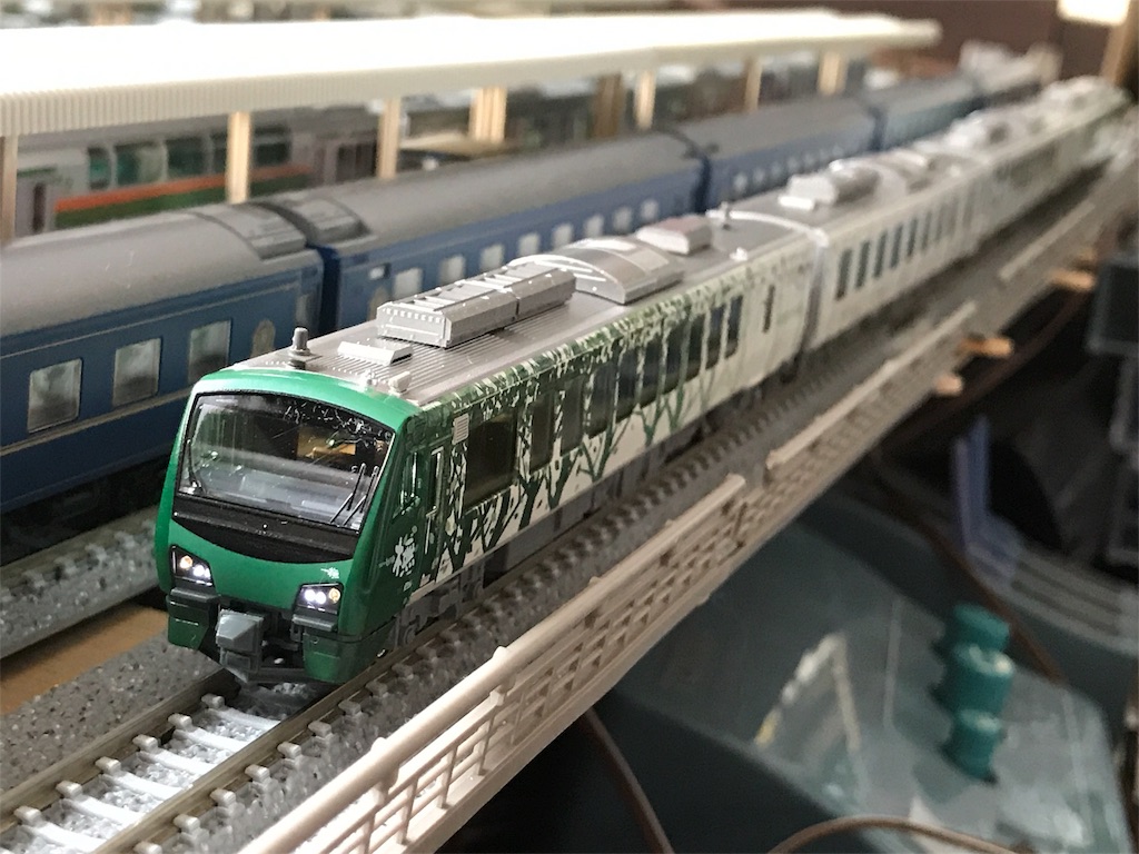 KATO HB300形リゾートしらかみ（橅編成）入線 - 鉄分補給