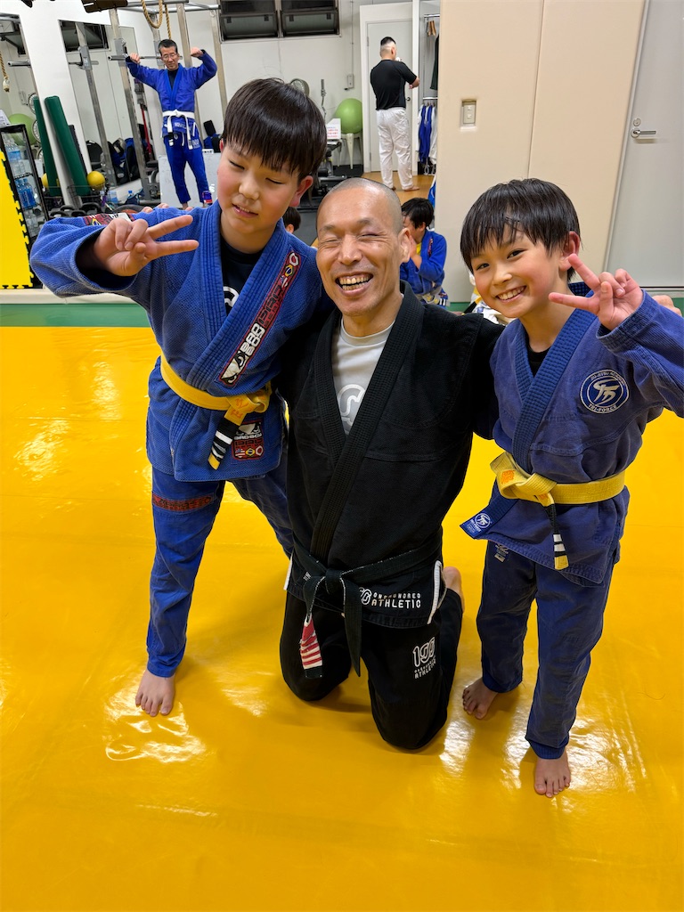 高品質合成革 ブラジリアン柔術 練習用イエロー 黄帯キッズ、恐るべし - 品川区のブラジリアン柔術道場 トライフォース