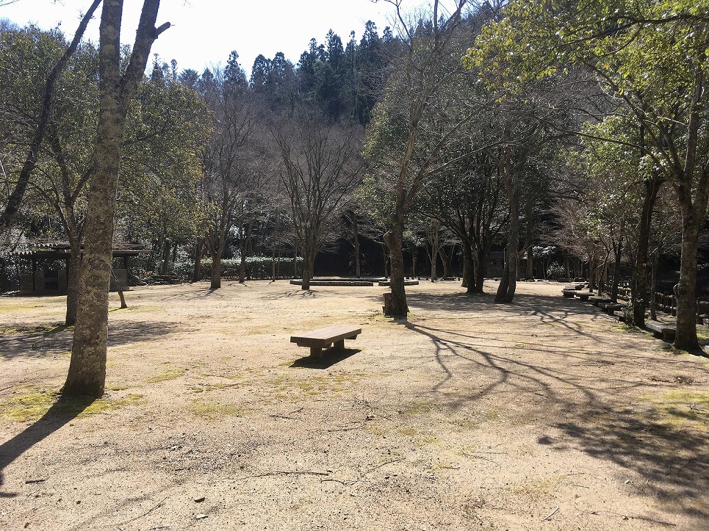 広場（山野峡キャンプ場）