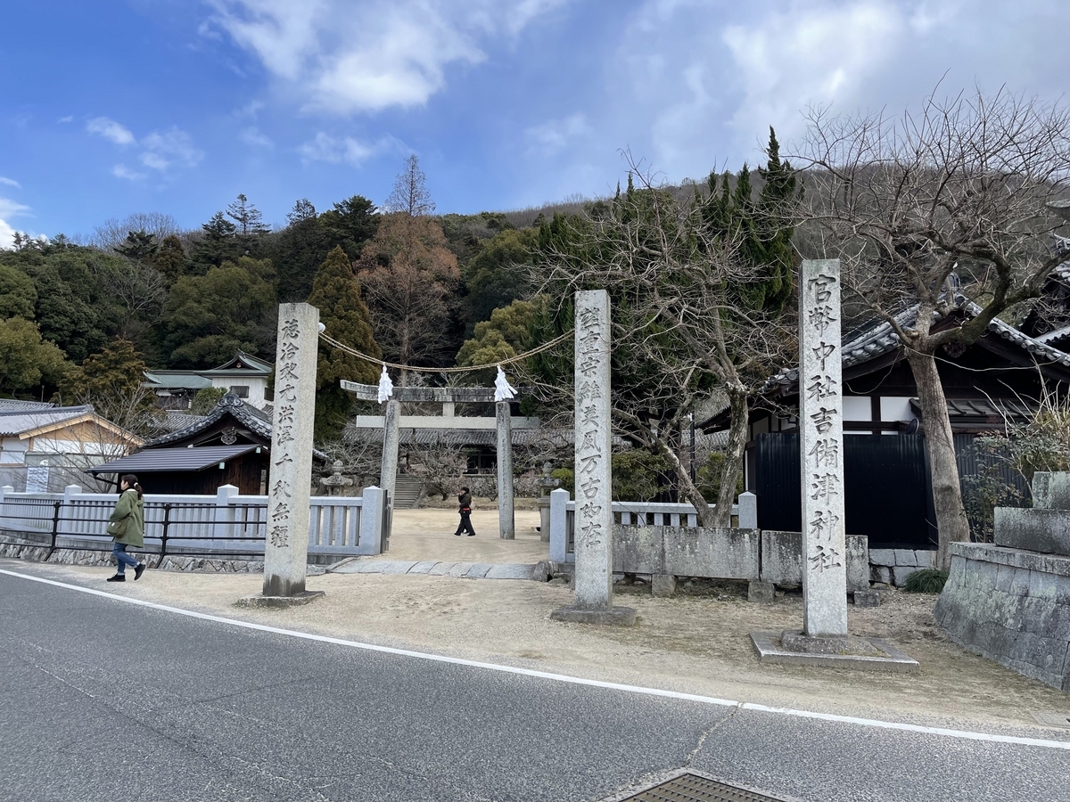 石の鳥居です。