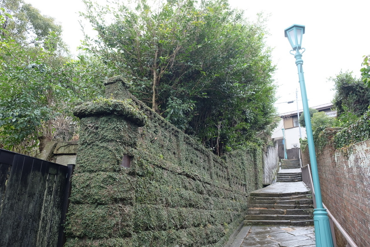 祈念坂の石塀