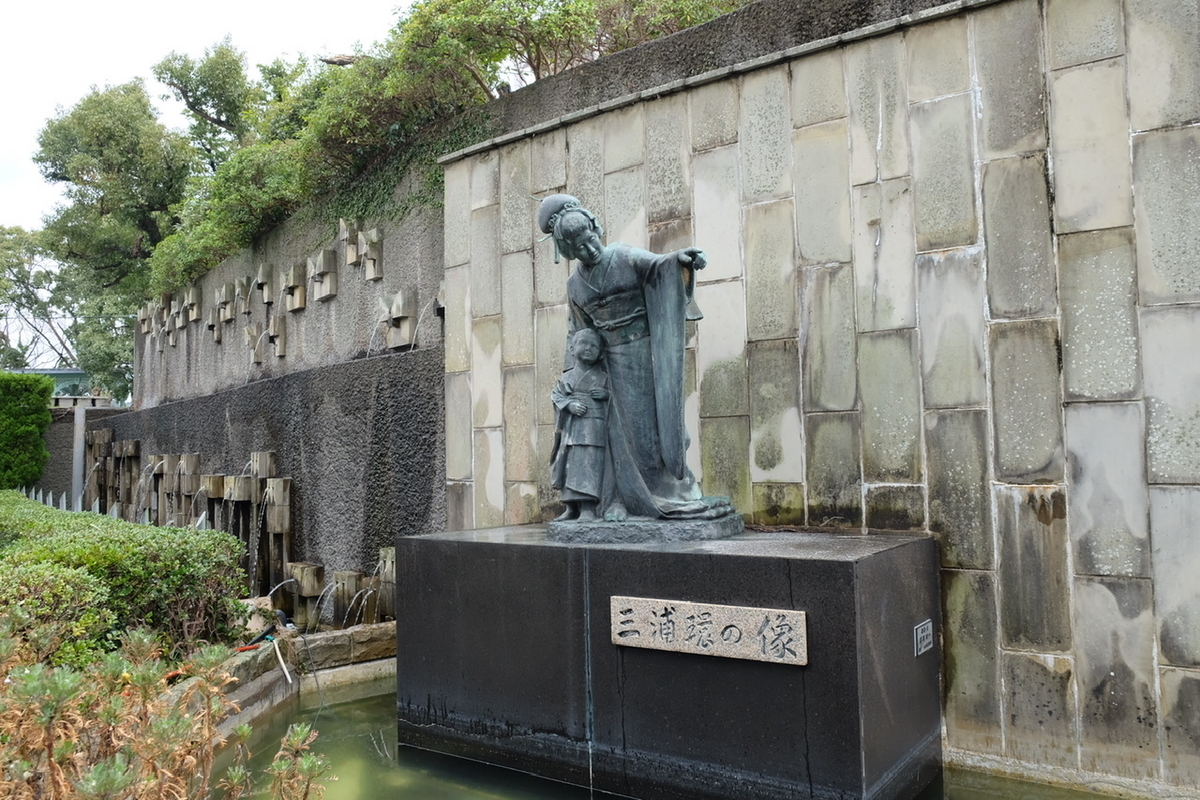 グラバー園蝶々夫人の像