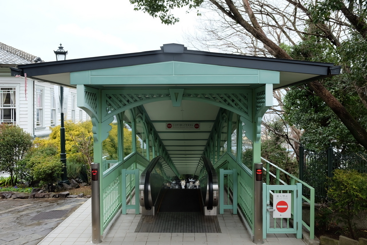 グラバー園動く歩道