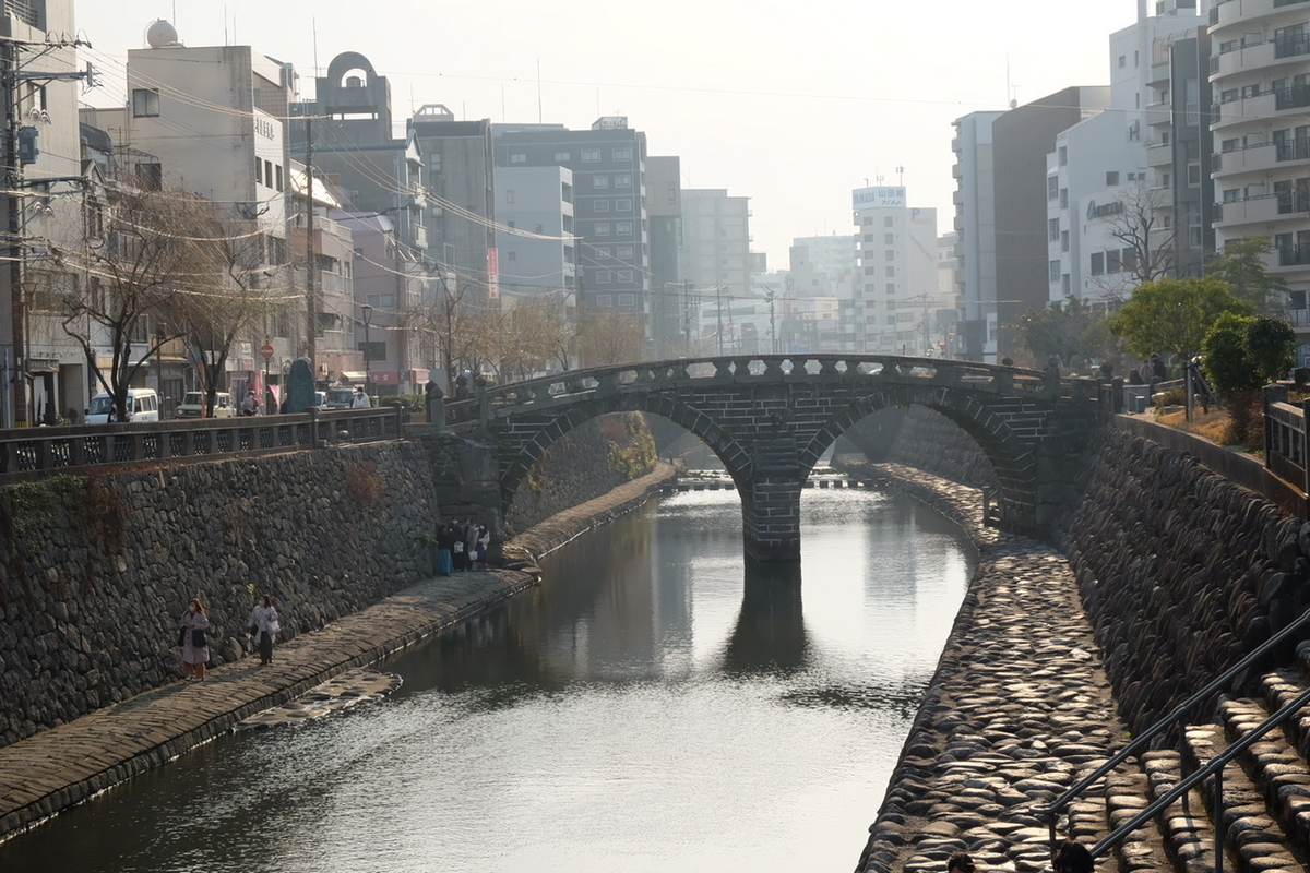 眼鏡橋と遊歩道