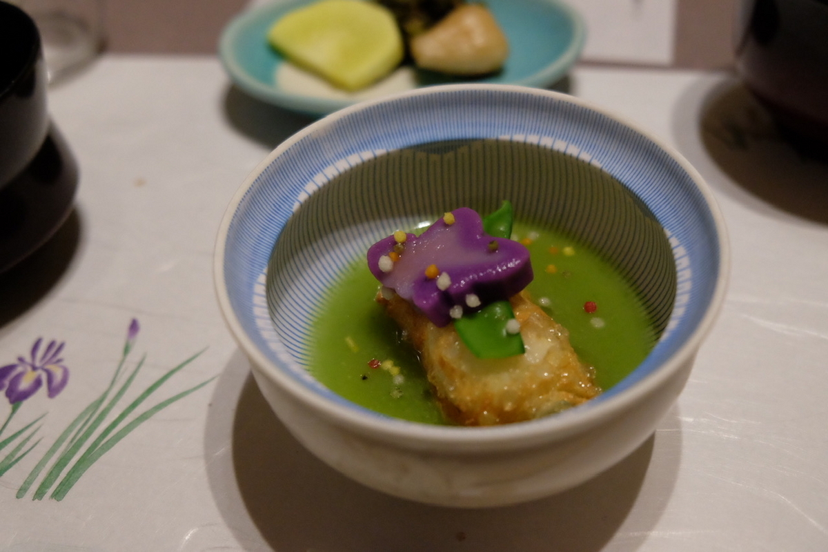 湯葉のポテト包みグリンピース餡