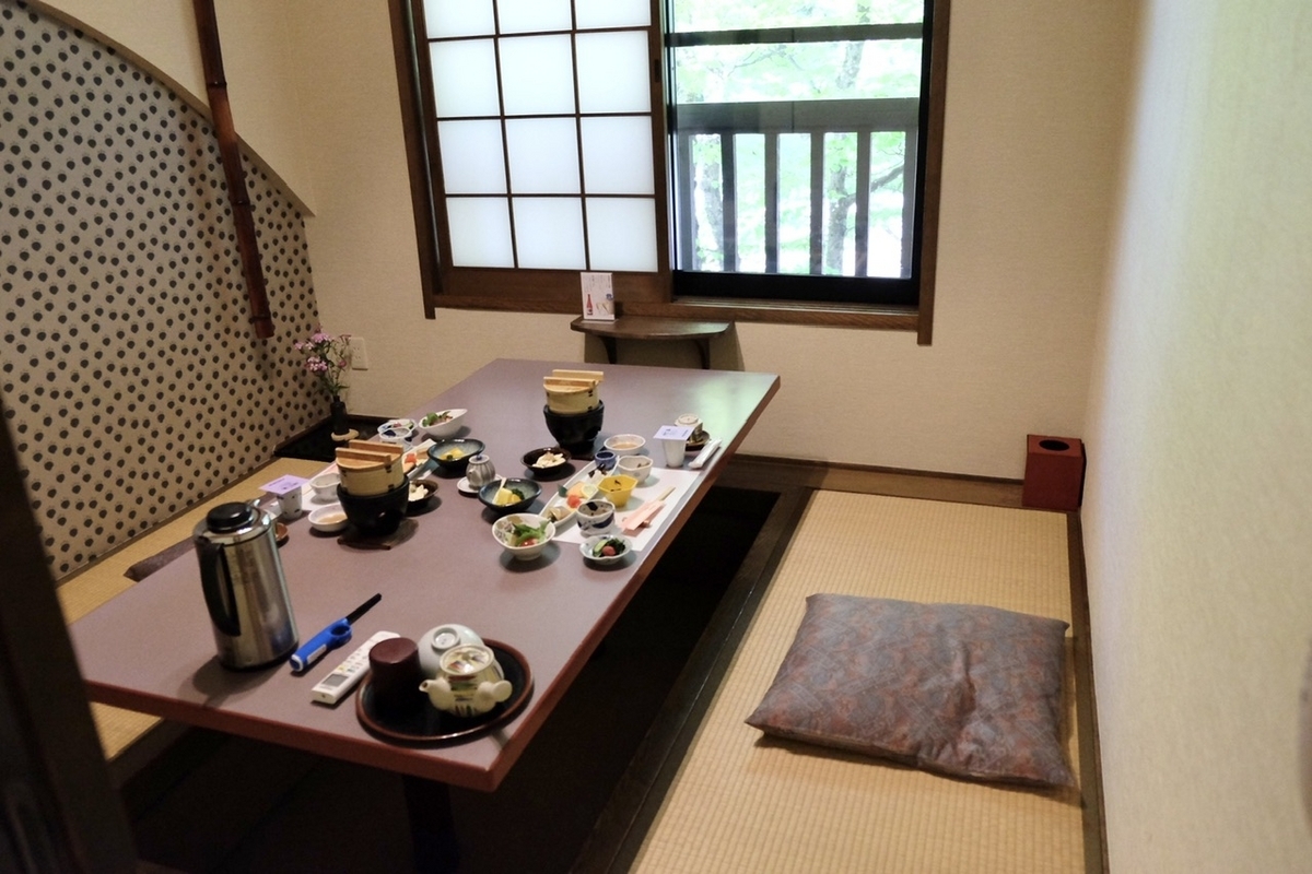 黒川温泉 やまびこ旅館 個室の食事処