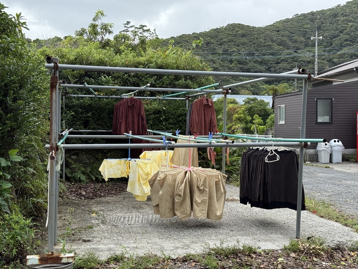 金井工芸で染められた服