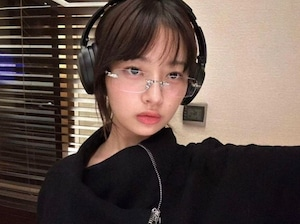 今、リムレスメガネが注目される理由