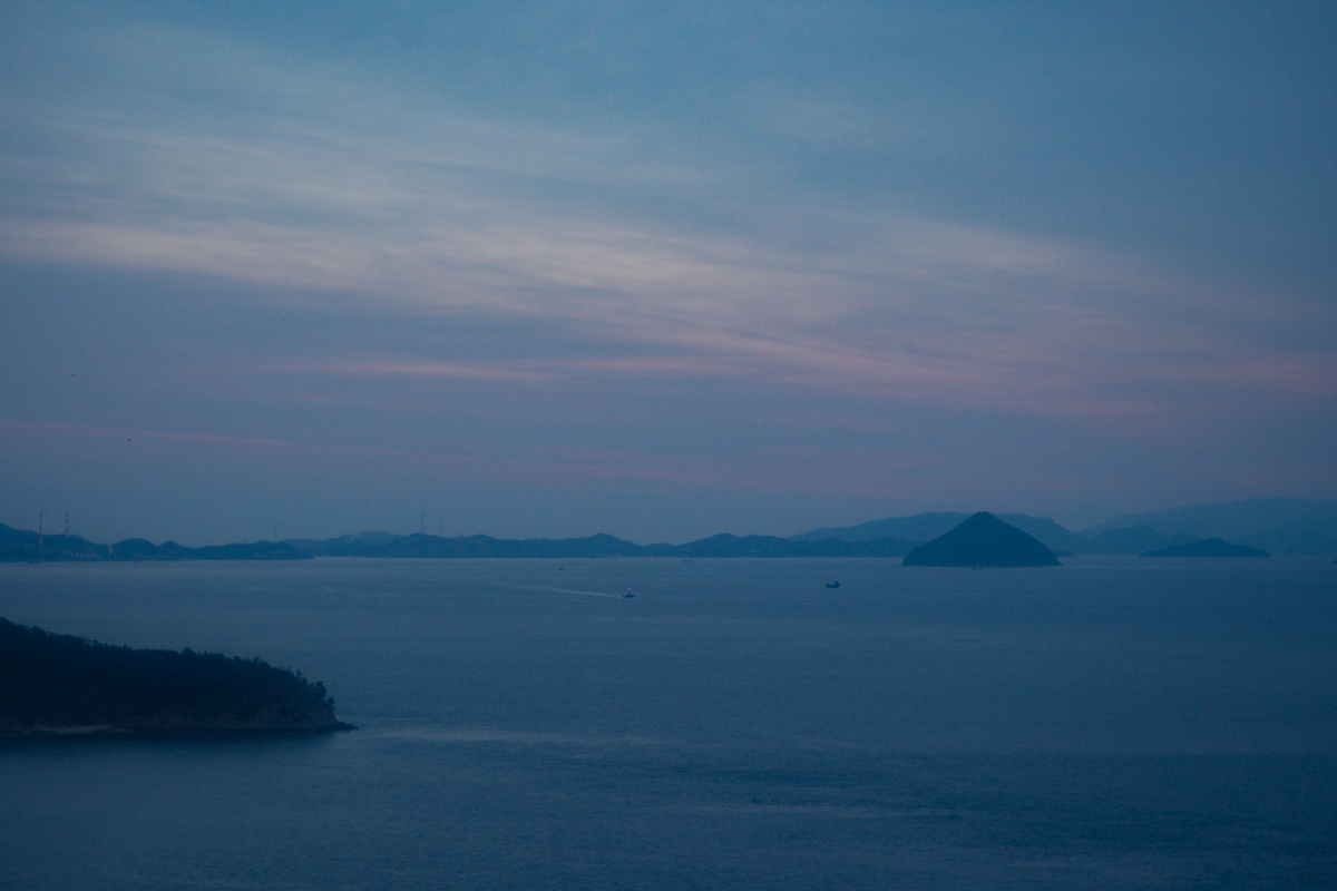 ほんのり朱い空