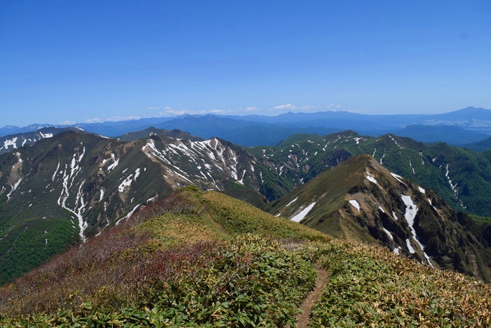 f:id:threepeaks:20190601135400j:plain f:id:threepeaks:20190601135400j:plain