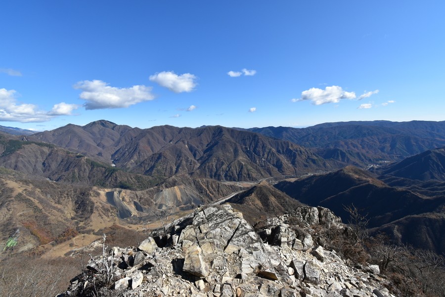 f:id:threepeaks:20211122212203j:plain