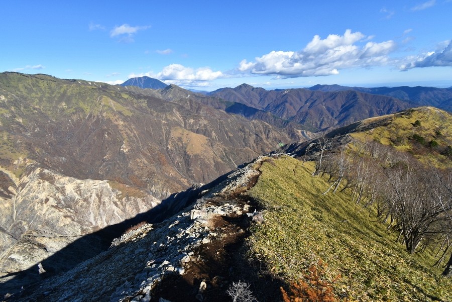 f:id:threepeaks:20211126210502j:plain