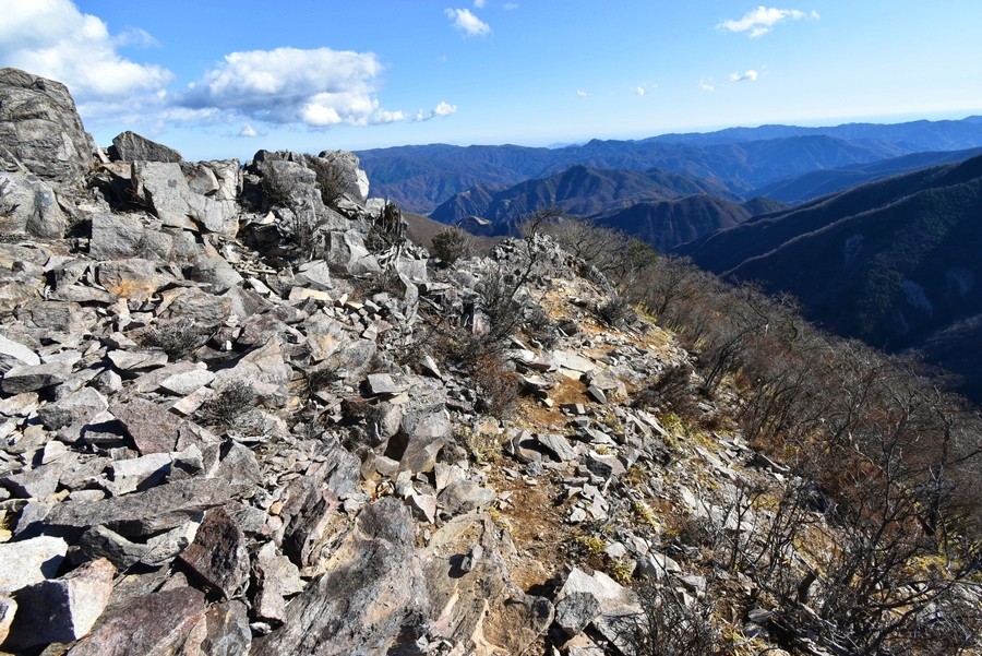 f:id:threepeaks:20211126211831j:plain