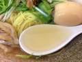 [神保町][ラーメン]歴代の塩ラーメンの中でもかなり澄んだ感じのスープ